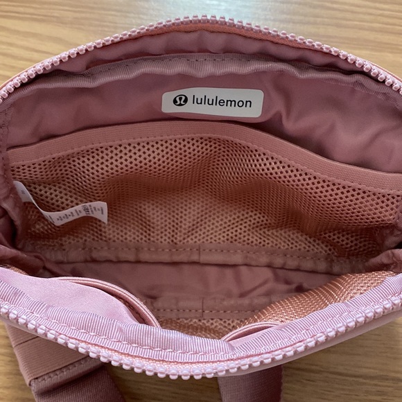 🎉🎉 HOST PICK 🎉🎉 Lululemon Everywhere Belt Bag in Pink Pastel - Picture 6 of 6